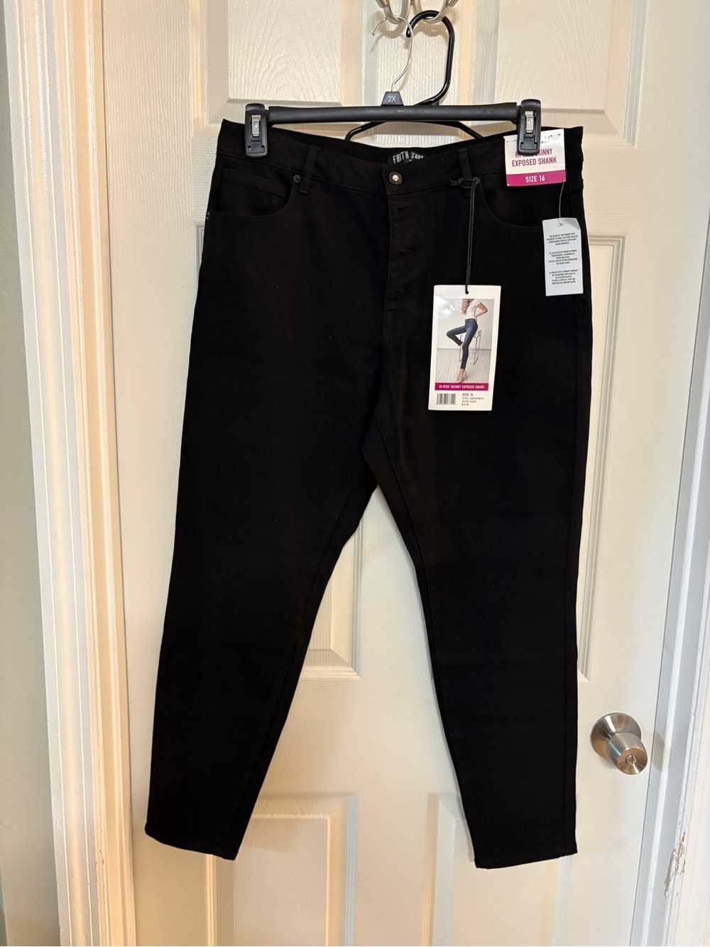 Black Skinny Jeans with Stretch - Brand Unknown